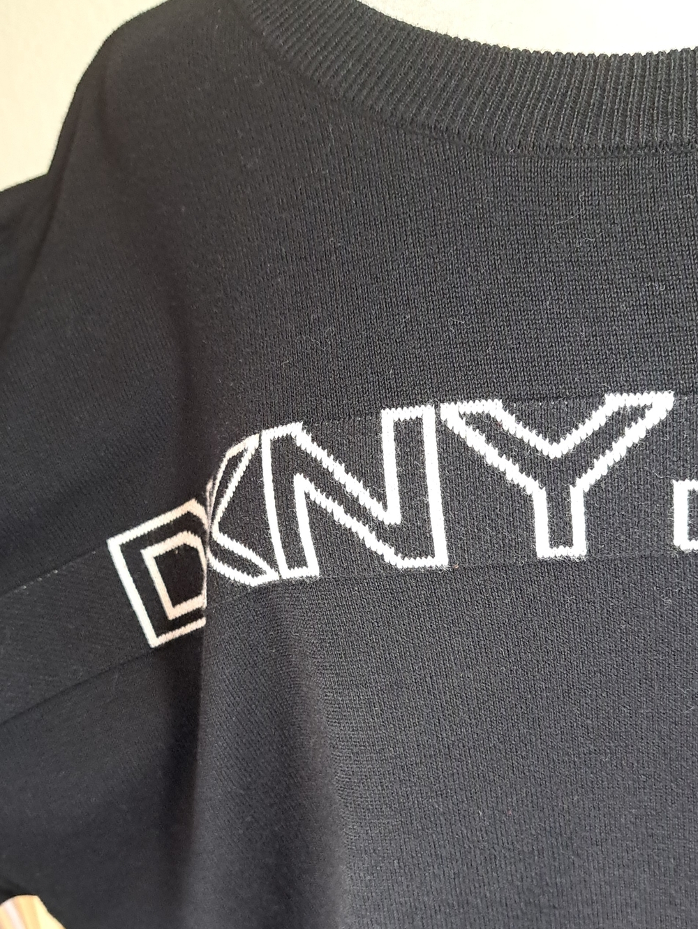 DKNY Women’s NWT Black White Logo Crewneck Sweater Long Sleeve Cotton Size XL - Picture 2 of 13